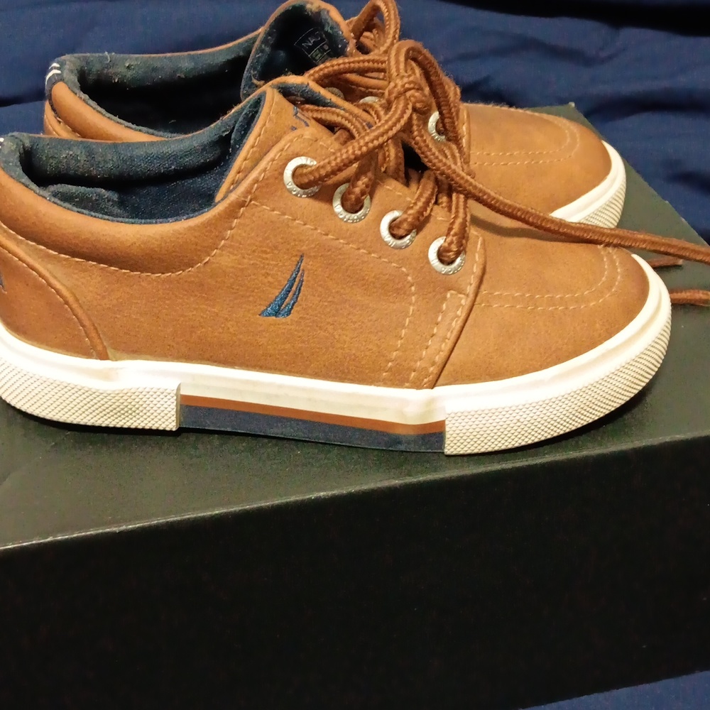 Toddler shoes